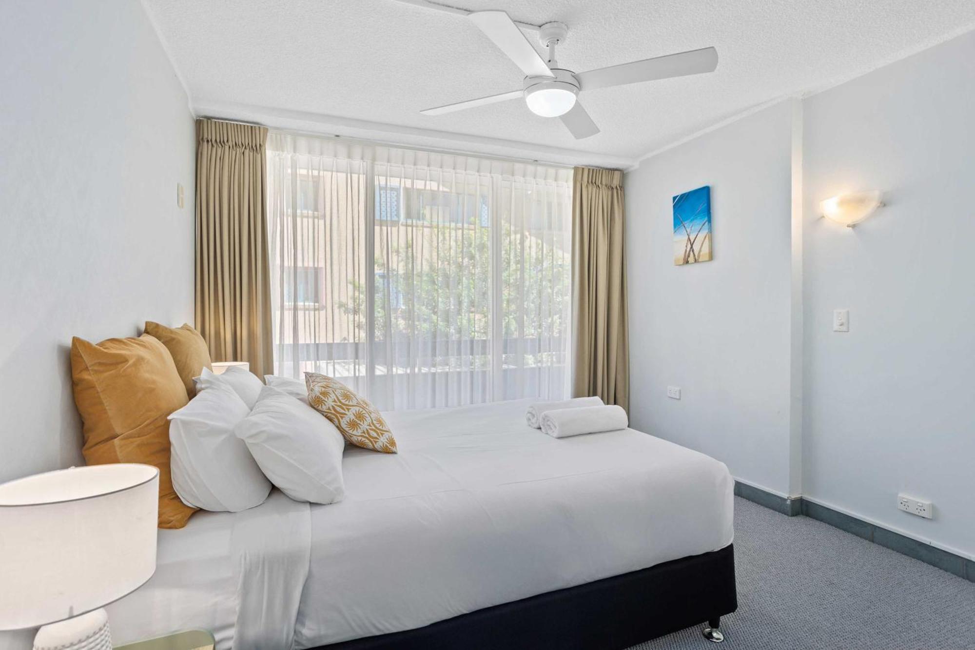 Hi Ho Beach Apartments On Broadbeach Gold Coast Extérieur photo