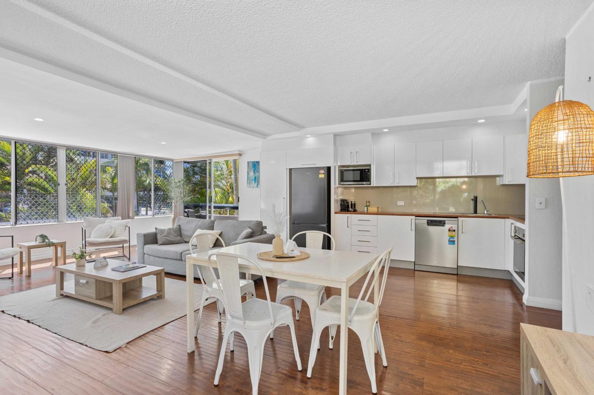 Hi Ho Beach Apartments On Broadbeach Gold Coast Extérieur photo