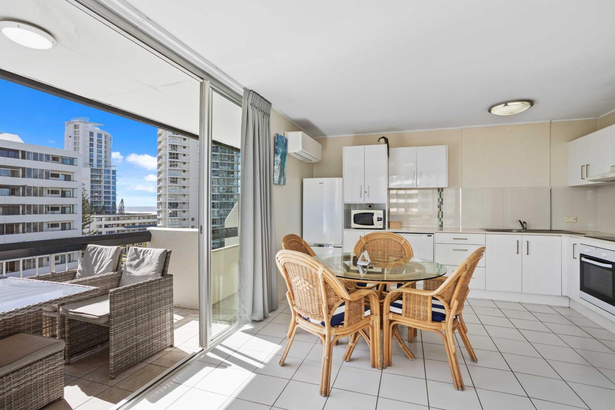 Hi Ho Beach Apartments On Broadbeach Gold Coast Extérieur photo