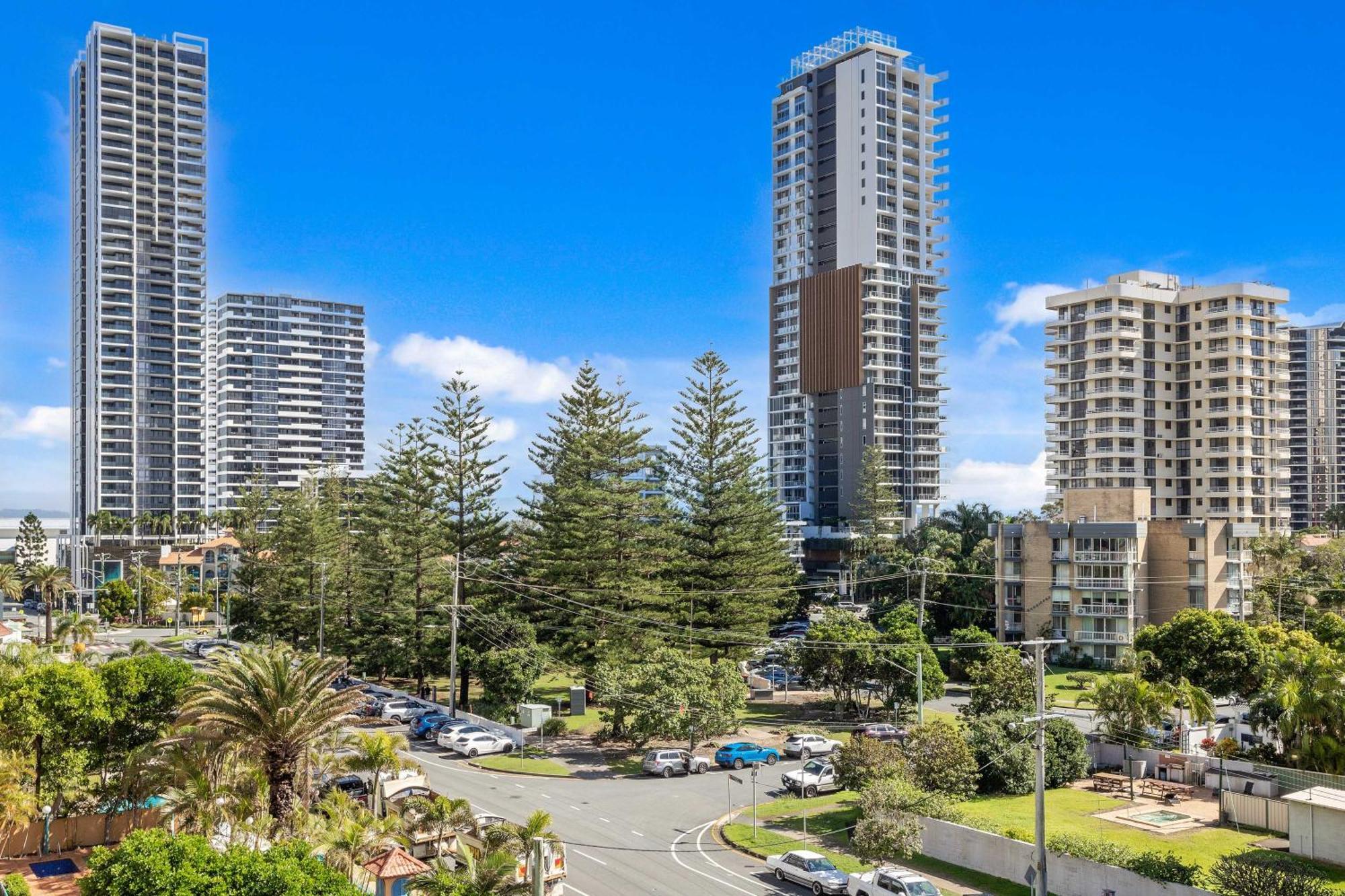 Hi Ho Beach Apartments On Broadbeach Gold Coast Extérieur photo