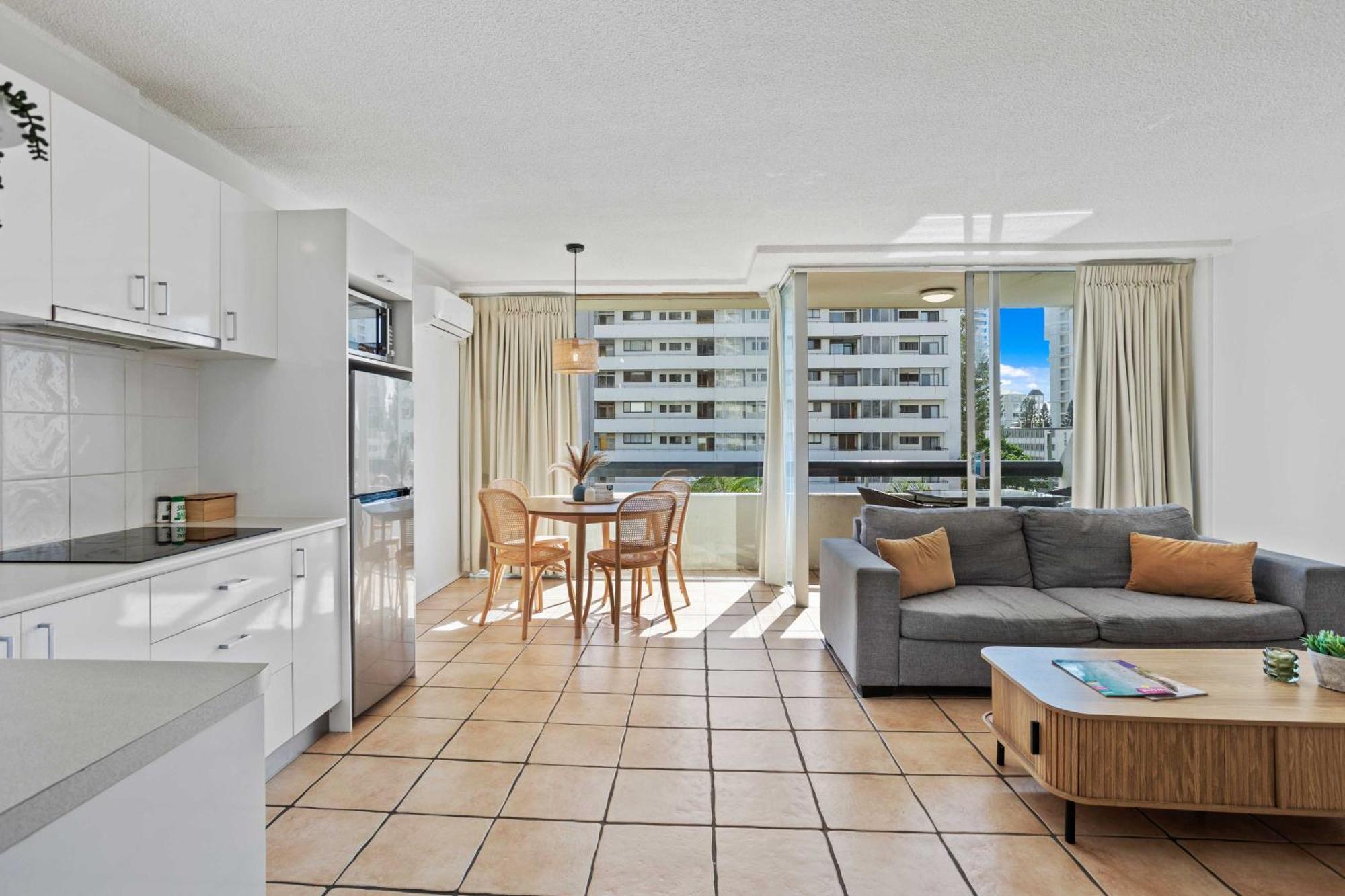 Hi Ho Beach Apartments On Broadbeach Gold Coast Extérieur photo