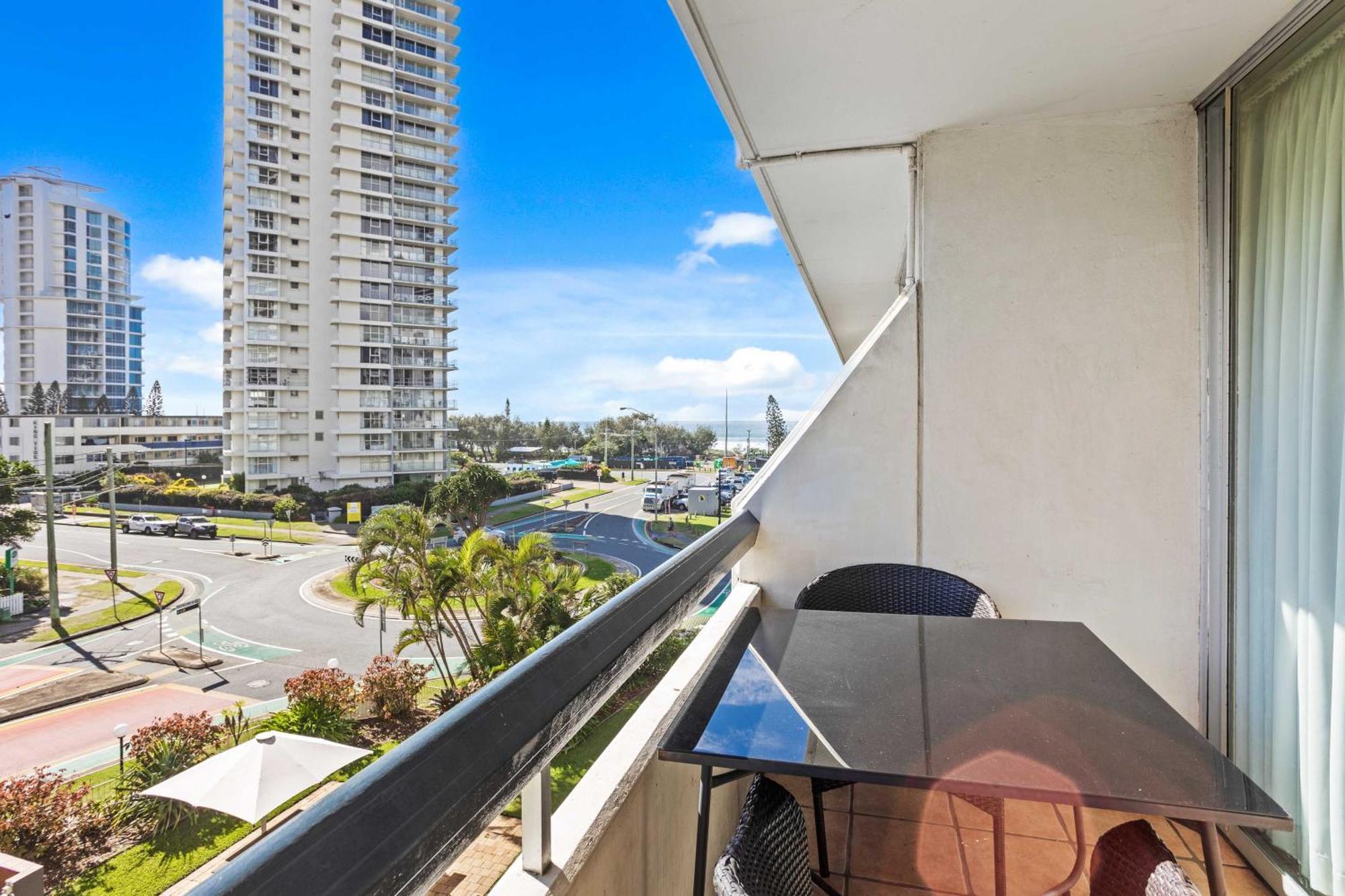 Hi Ho Beach Apartments On Broadbeach Gold Coast Extérieur photo